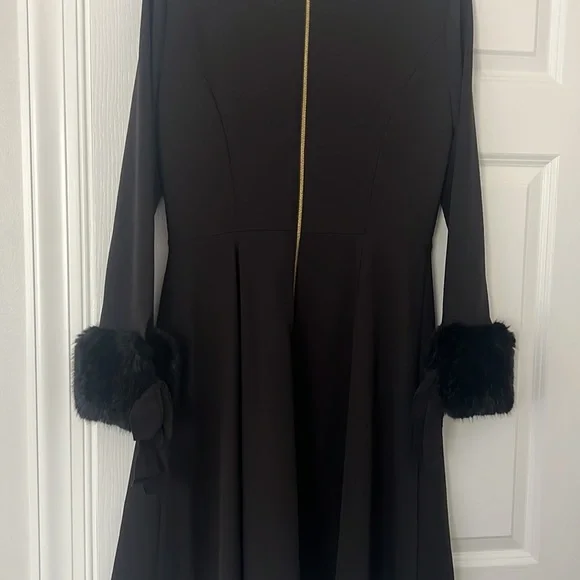 Black dress - Picture 7 of 7